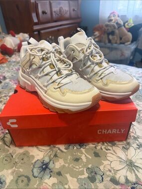 Charly Woman’s Survivor  Cream/White Athletic Sneakers